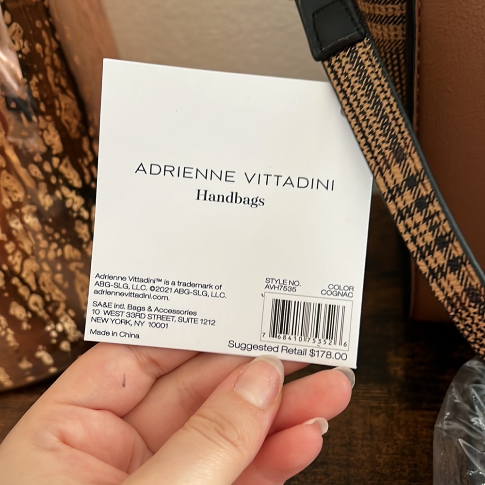 Adrienne Vittadini Wall Street Style Crossbody Purse - Picture 13 of 16